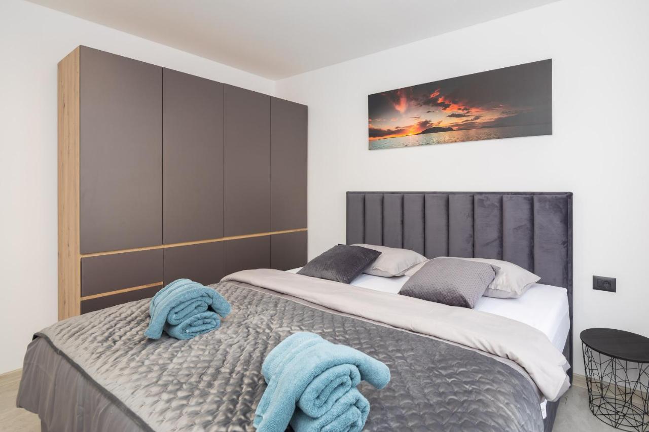 Luxury Apartment Lorena - Private Heated Pool - Jesenice  Eksteriør bilde