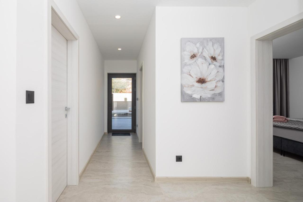 Luxury Apartment Lorena - Private Heated Pool - Jesenice  Eksteriør bilde